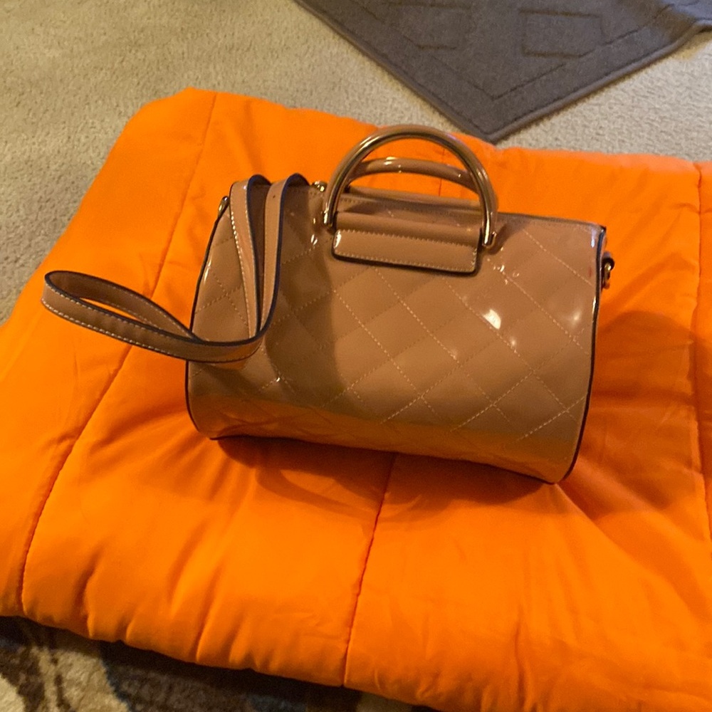 Hand bag with strap